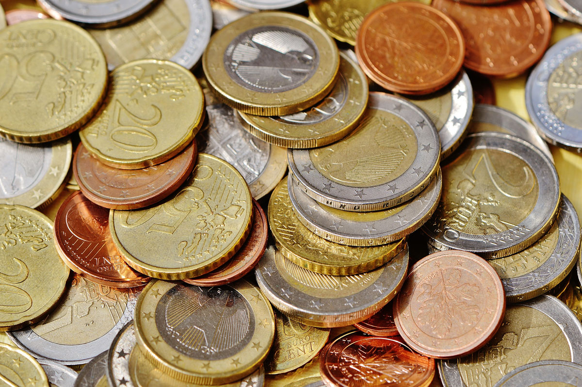 money-close-up-cash-currency-euro-coin-811546-pxhere.com.jpg