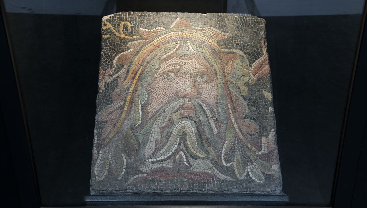 Dionysos-mosaik.jpg