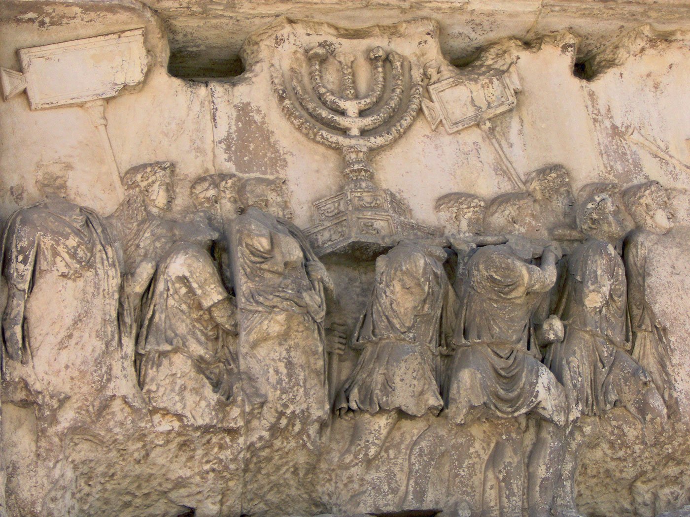 Forum-Romanum,-Arch-of-Titus,-Spoils-from-the-Temple-of-Jerusalem-4.jpg
